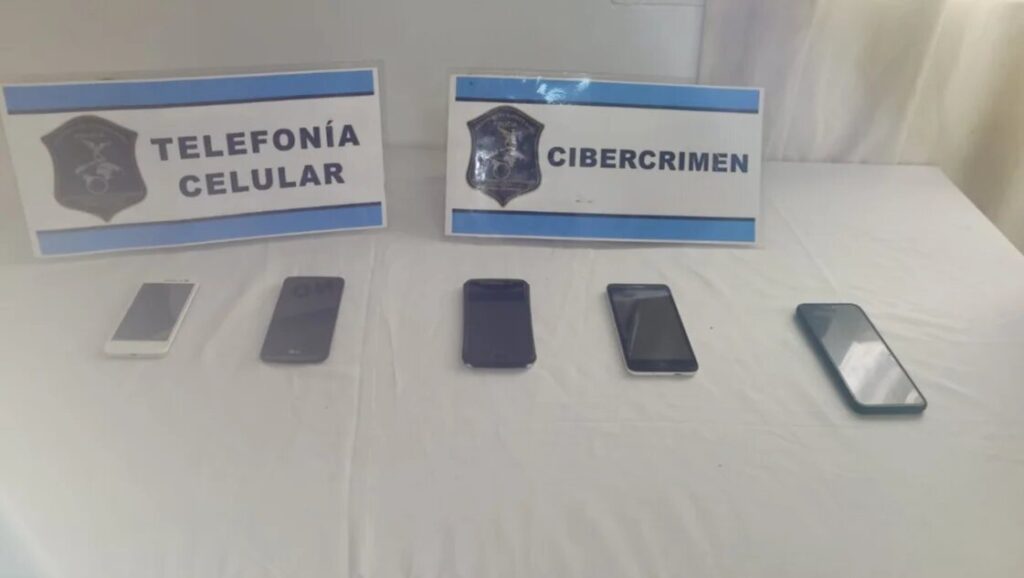 Grooming: allanamiento y secuestro de celulares en Dorrego