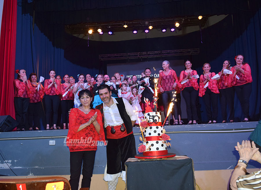 El Instituto España Carhué celebró 50 años con la danza