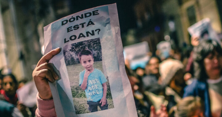 Una marcha llevó el reclamo por Loan hasta las puertas de la residencia de Gustavo Valdés
