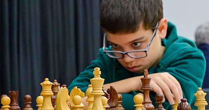 Faustino Oro, de diez años, se convirtió en el Maestro Internacional de ajedrez más joven de la historia