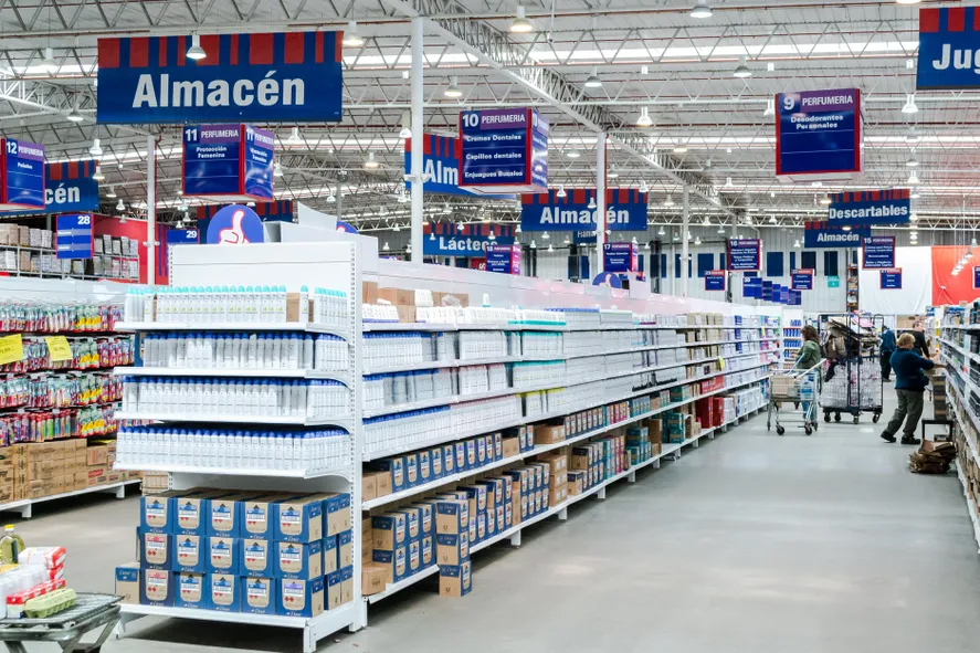 Crisis en el consumo: en mayo volvieron a desplomarse las ventas en supermercados y autoservicios